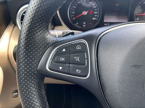 Used 2019 Mercedes-Benz GLC 300 4MATIC image 24