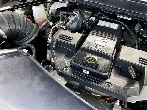 Used 2024 RAM 2500 Limited image 32