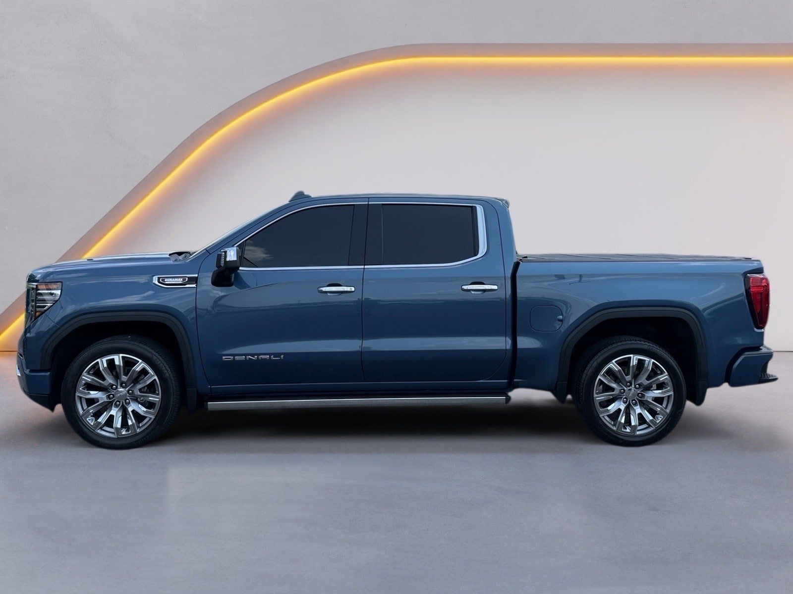 Used 2025 GMC Sierra 1500 Denali AWD/4WD image 6