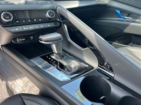 New 2026 Hyundai Elantra Limited FWD image 19