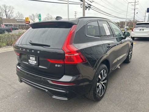 Used 2025 Volvo XC60 B5 Plus image 5