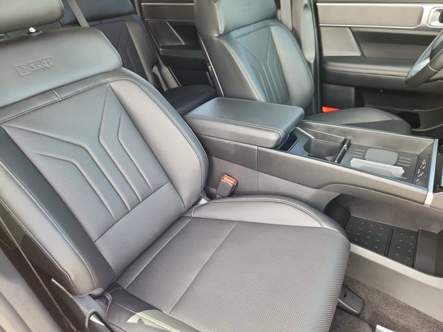 Used 2025 Hyundai Santa Fe XRT AWD/4WD image 11