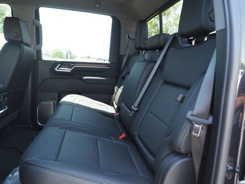 Used 2026 GMC Sierra 3500 Denali w/ Technology Package AWD/4WD image 16