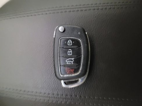 Used 2017 Hyundai Santa Fe Sport image 32