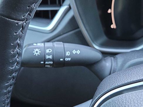 Used 2023 Toyota Corolla Cross XLE w/ Convenience Package image 28