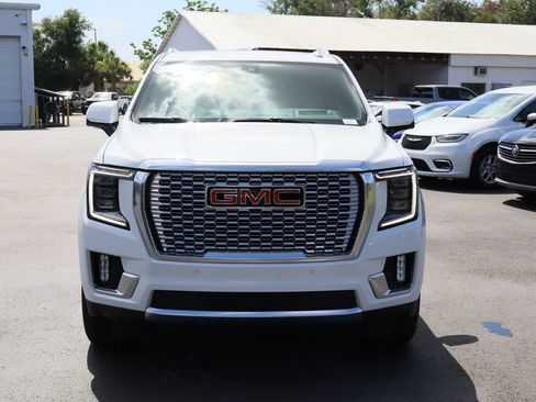 Certified 2022 GMC Yukon XL Denali AWD/4WD image 4