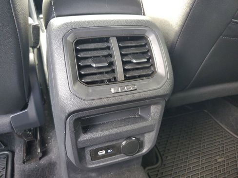 Used 2022 Volkswagen Tiguan SE R-Line image 16