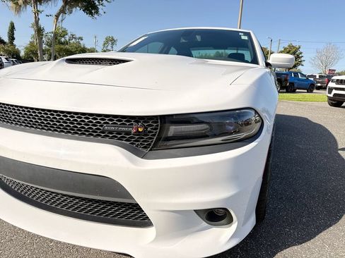 Used 2018 Dodge Charger R/T Scat Pack RWD image 9