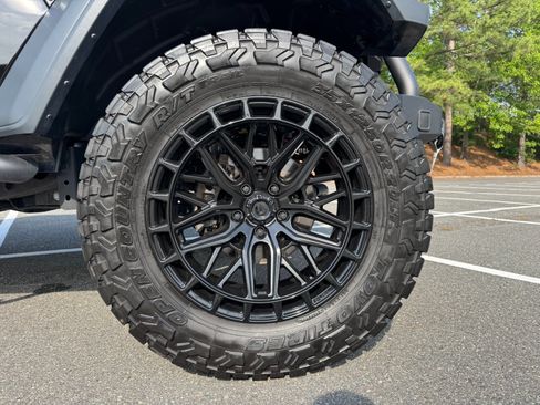 Used 2025 Jeep Wrangler Sport AWD/4WD image 56