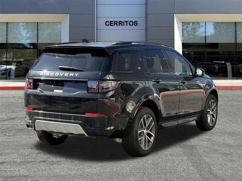 New 2025 Land Rover Discovery Sport S image 6