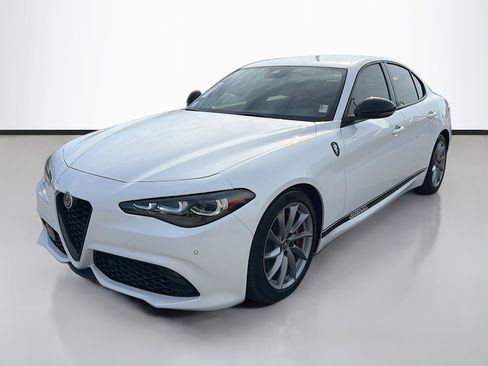 Used 2024 Alfa Romeo Giulia Sprint image 7
