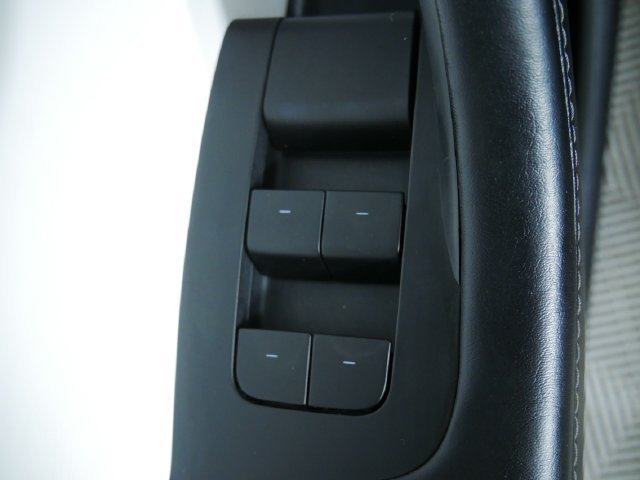 Used 2021 Tesla Model Y Long Range AWD/4WD image 24