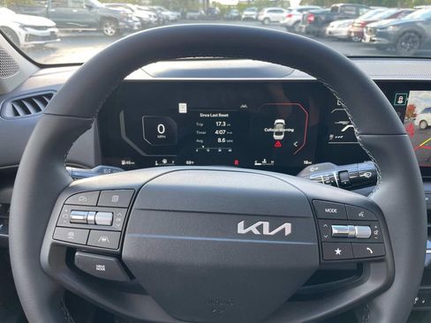 New 2025 Kia K4 EX image 11