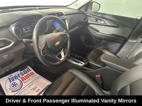 Used 2022 Chevrolet TrailBlazer LT w/ Premium Seating Package AWD/4WD image 17