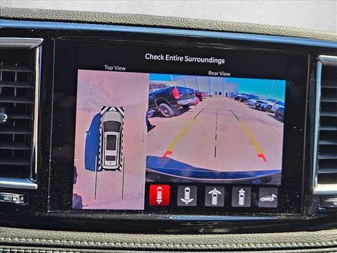 Used 2021 Chrysler Pacifica Limited w/ Uconnect Theater Family Group image 19