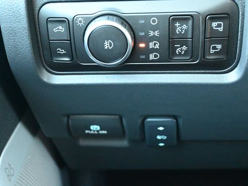 Used 2026 Ford F450 Platinum w/ FX4 Off-Road Package image 28