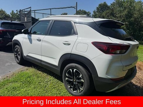 Used 2022 Chevrolet TrailBlazer LT w/ Convenience Package FWD image 6