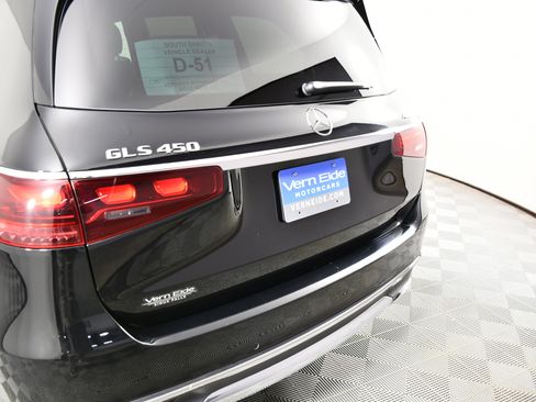 Used 2025 Mercedes-Benz GLS 450 4MATIC image 15