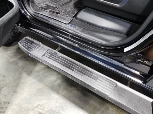 Used 2019 RAM 1500 Limited AWD/4WD image 17