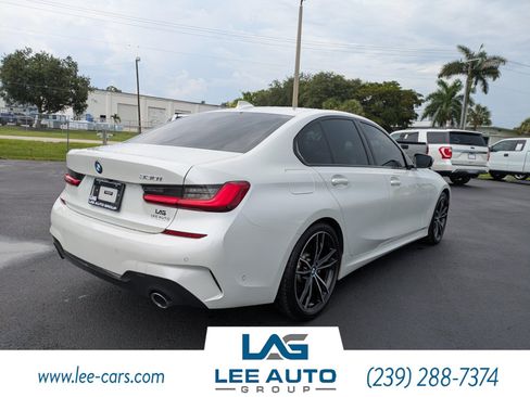 Used 2021 BMW 330i Sedan w/ M Sport Package RWD image 3