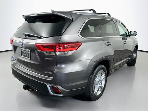 Used 2017 Toyota Highlander Limited AWD/4WD image 7