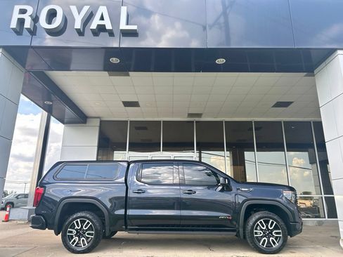 Used 2023 GMC Sierra 1500 AT4 w/ AT4 Premium Package AWD/4WD image 1