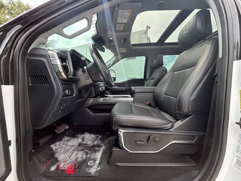 Used 2024 Ford F250 Lariat w/ Lariat Ultimate Package AWD/4WD image 11