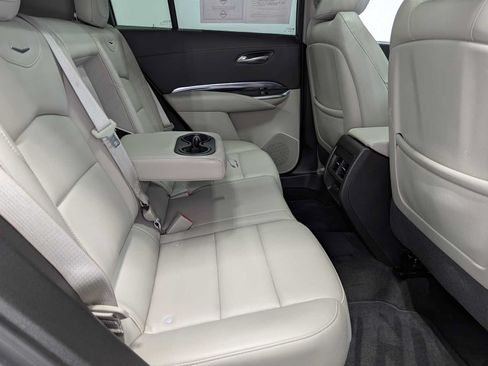 Used 2023 Cadillac XT4 Luxury w/ Cold Weather Package AWD/4WD image 41