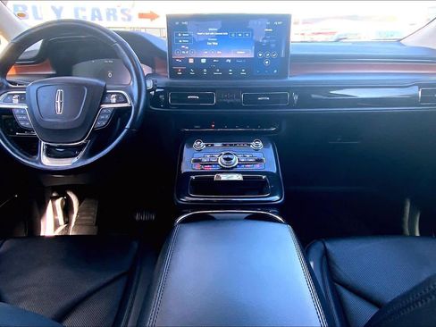 Used 2022 Lincoln Nautilus Reserve image 15