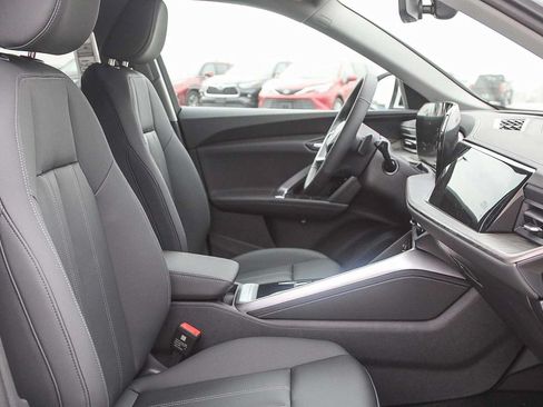 Used 2025 Audi Q5 Premium w/ Convenience Package AWD/4WD image 16