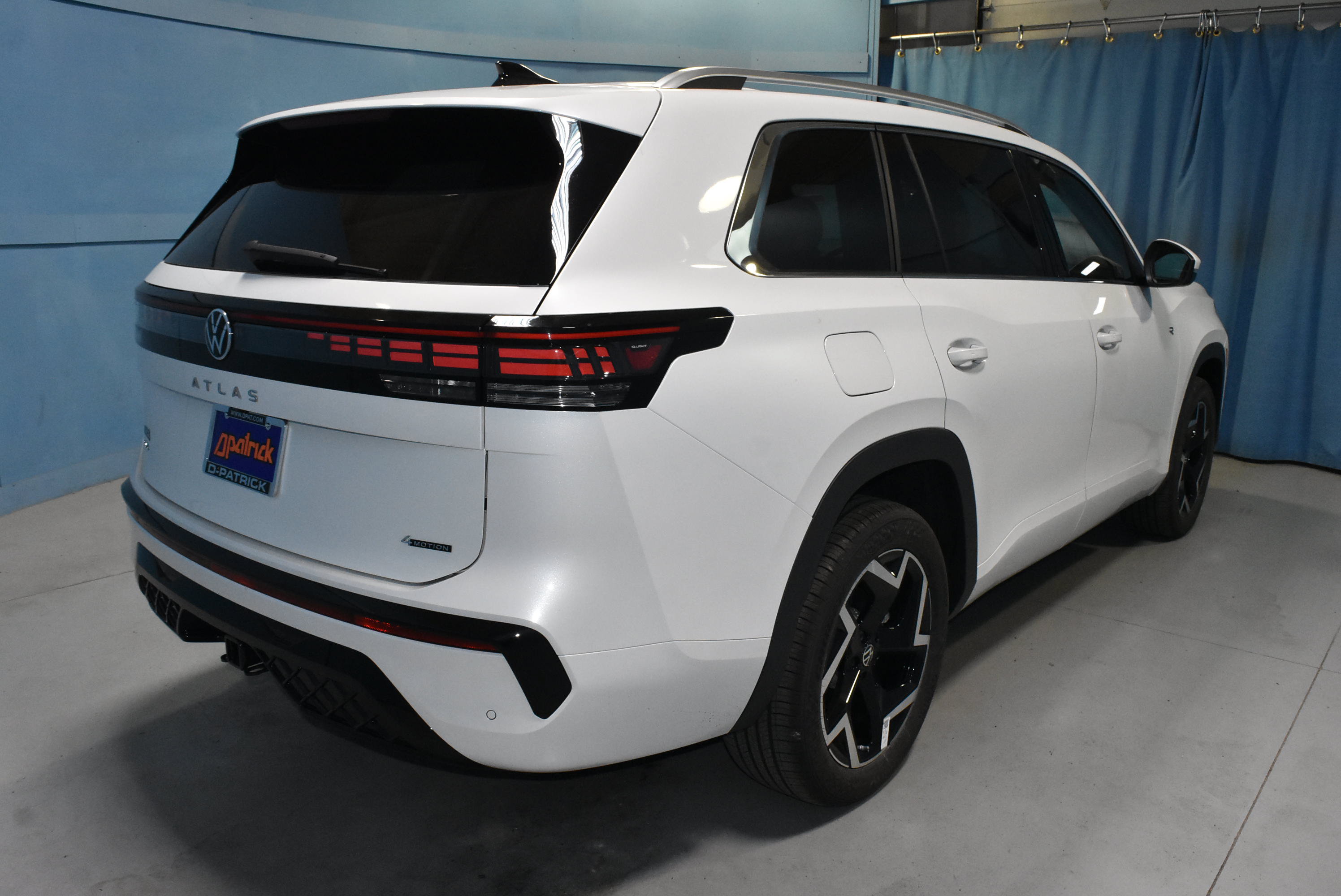 New 2027 Volkswagen Atlas SEL R-Line AWD/4WD image 22