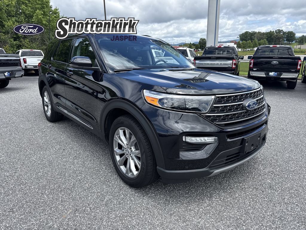 Used 2024 Ford Explorer XLT w/ Equipment Group 202A AWD/4WD image 1