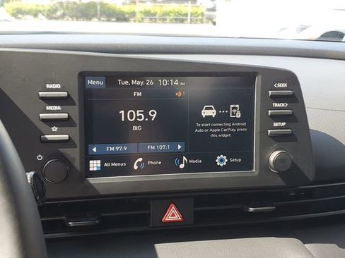 Used 2025 Hyundai Elantra Sport FWD image 17
