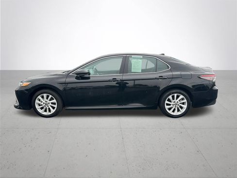 Used 2024 Toyota Camry LE FWD image 10