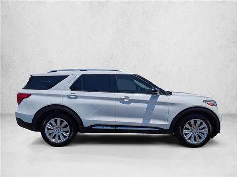 Used 2024 Ford Explorer Limited w/ Limited Technology Package RWD image 4