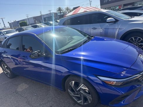 Used 2025 Hyundai Elantra Sport image 7