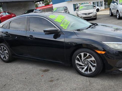 Used 2017 Honda Civic EX image 1