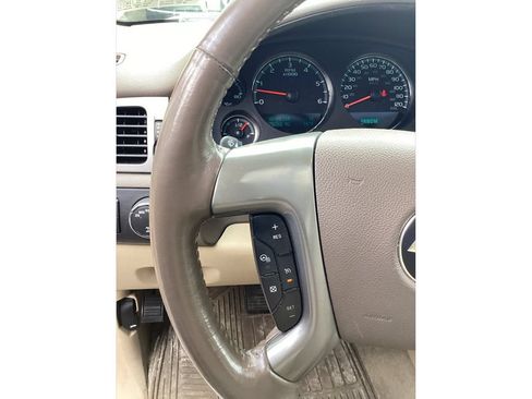 Used 2012 Chevrolet Suburban LTZ AWD/4WD image 34