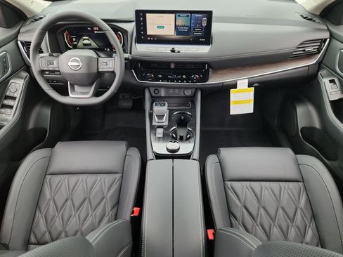 New 2026 Nissan Rogue Platinum AWD/4WD image 18