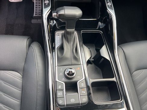 Certified 2025 Kia Sorento SX Prestige image 18