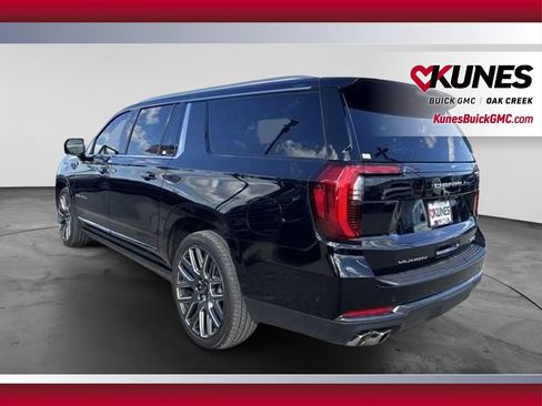 Used 2026 GMC Yukon XL Denali Ultimate w/ LPO, Floor Liner Package AWD/4WD image 9