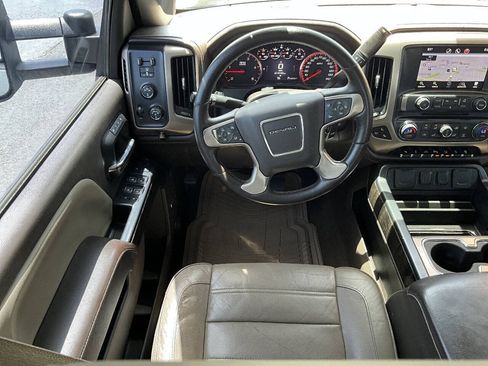 Used 2015 GMC Sierra 2500 Denali w/ Duramax Plus Package AWD/4WD image 29
