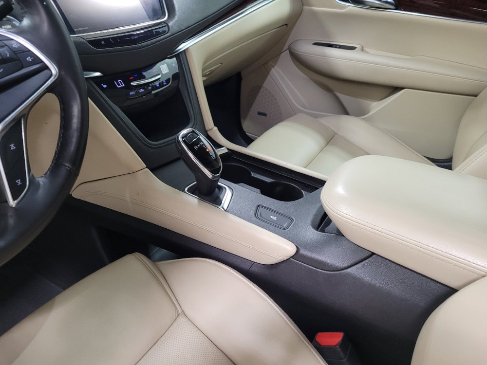 Used 2018 Cadillac XT5 Luxury FWD image 26