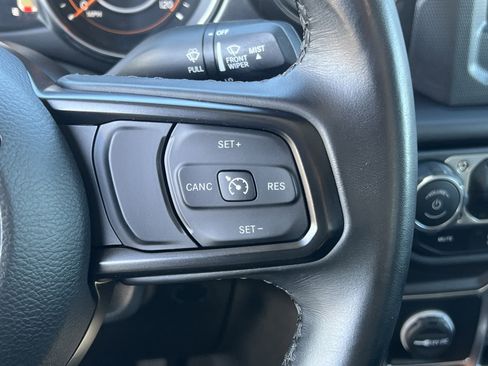 Used 2022 Jeep Gladiator Sport AWD/4WD image 28