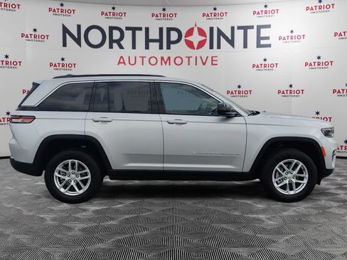 Used 2025 Jeep Grand Cherokee Laredo X w/ Trailer Tow Package AWD/4WD image 7