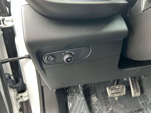 Used 2023 Buick Envision Essence w/ Sport Touring Package image 14