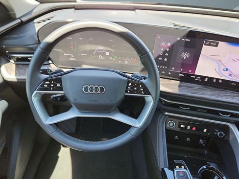Used 2025 Audi Q5 Premium w/ Convenience Package AWD/4WD image 13