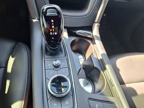 Used 2024 Cadillac XT6 Luxury image 17