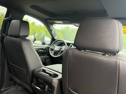 Used 2025 GMC Sierra 2500 AT4 w/ AT4 Preferred Package AWD/4WD image 26
