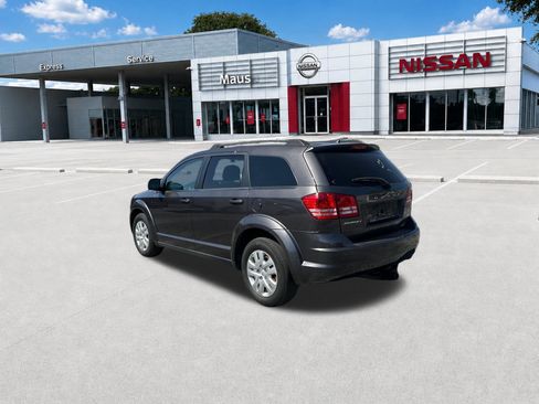 Used 2020 Dodge Journey SE FWD image 13